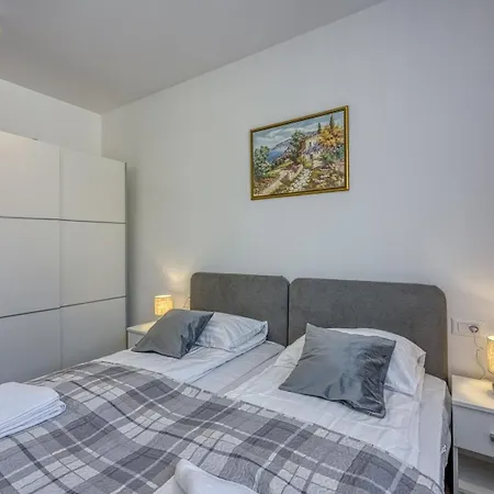 Πανσιόν Monika&jozsef Πόρετς