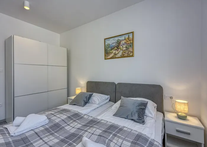 Πανσιόν Monika&jozsef Πόρετς